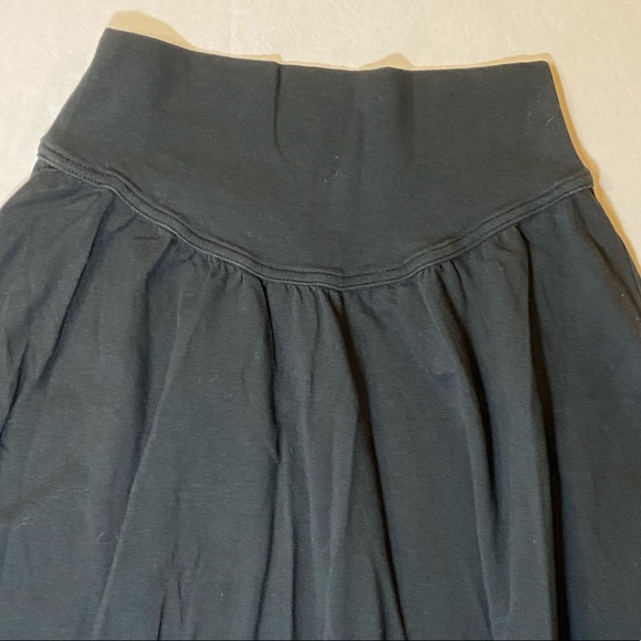 Talula - Black Below the Knee Length Skirt - Picture 2 of 5